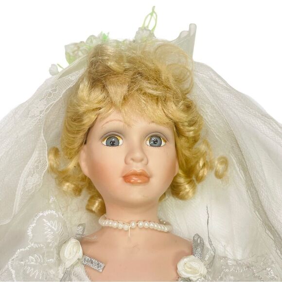 Bride Porcelain Doll - Picture 2 of 9